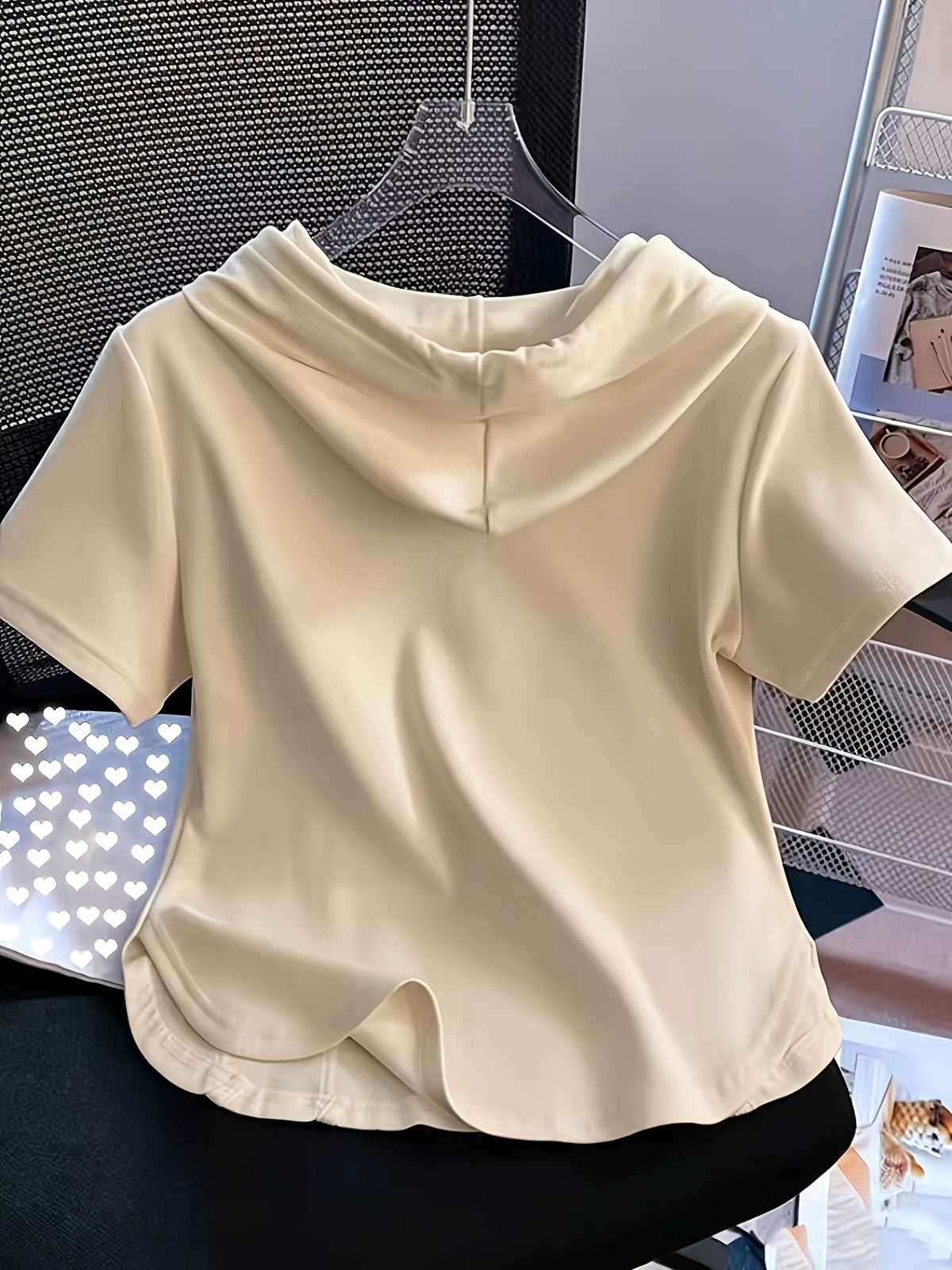 New Summer Solid Color Fashionable and Elegant Half-Zip Hooded Short-Sleeve Top, Slim Fit, Flattering, and Versatile