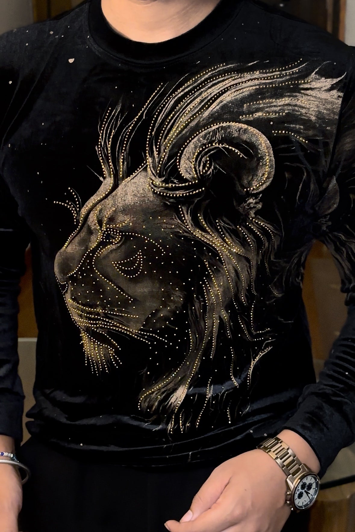 Velvet Swarovski Lion Side Face Gold Print Sweatshirt - Black