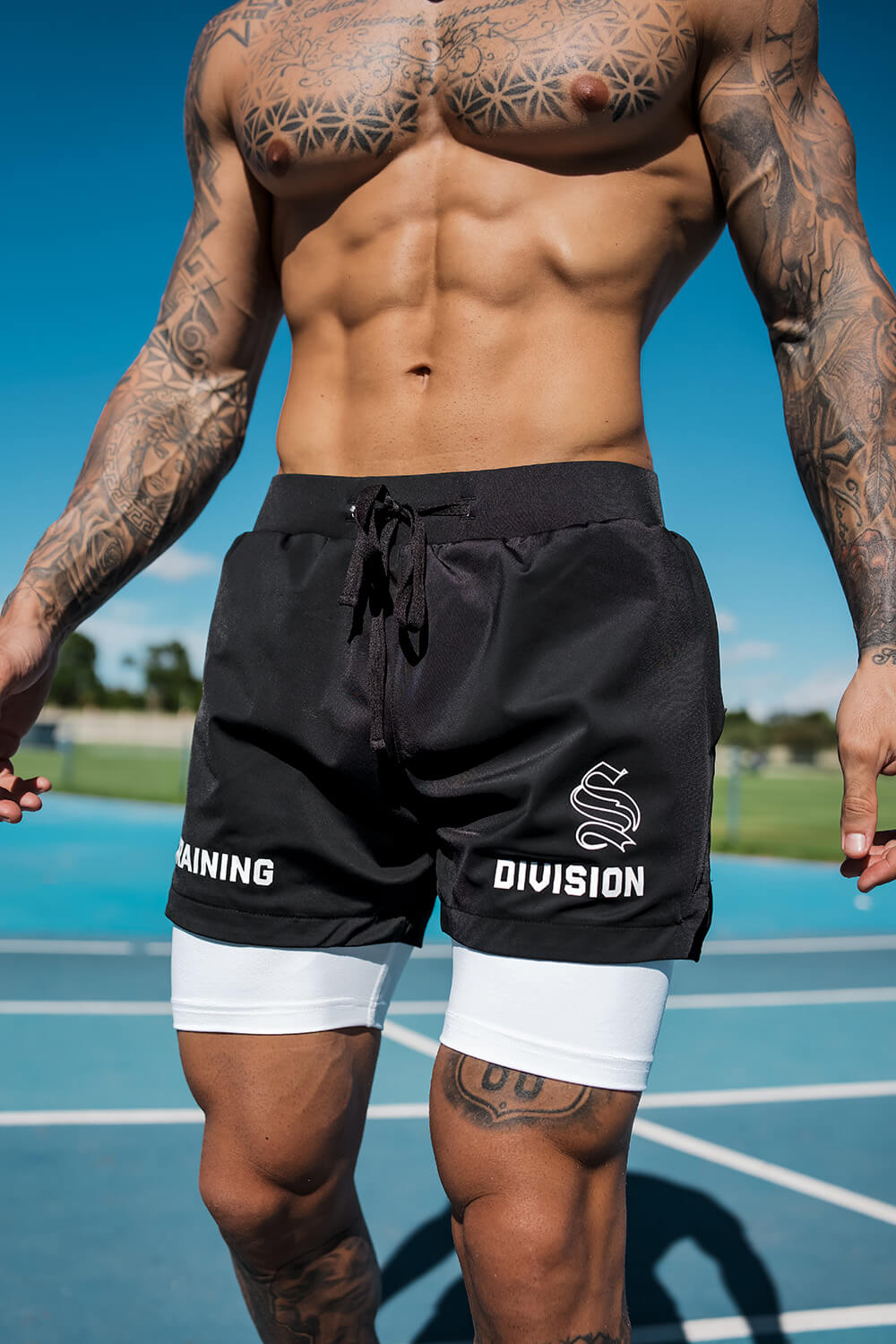 Venom 365 Shorts - Black/White